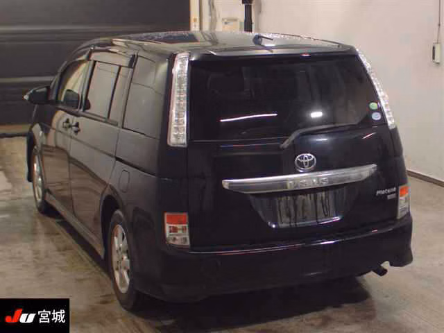 TOYOTA ISIS