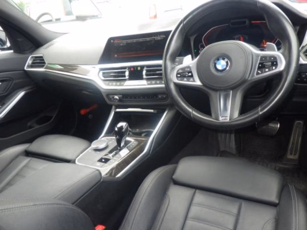 BMW 3-SERIES