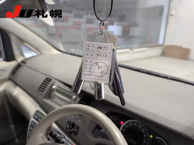 TOYOTA ISIS