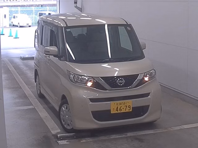 NISSAN ROOX