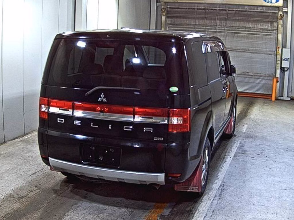MITSUBISHI DELICA D:5