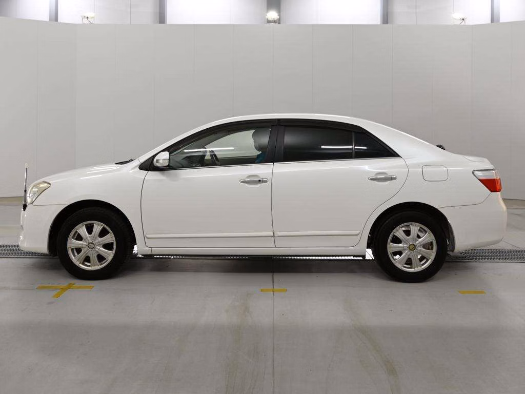 TOYOTA PREMIO