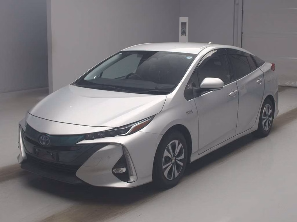 Toyota Prius PHV