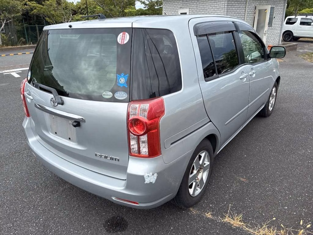 TOYOTA RAUM