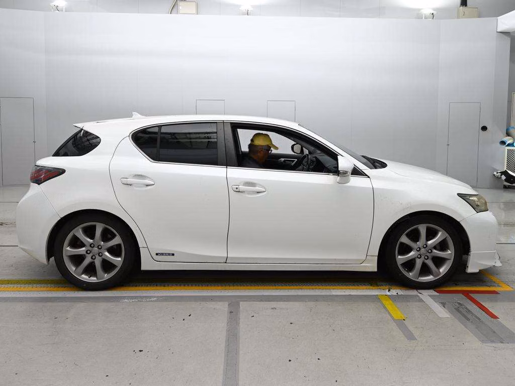 LEXUS CT200H
