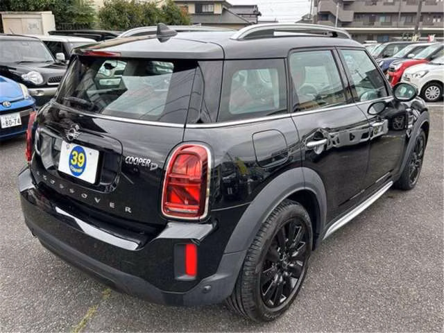MINI CROSSOVER
