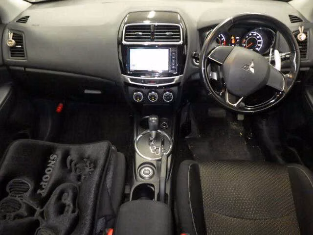 MITSUBISHI RVR