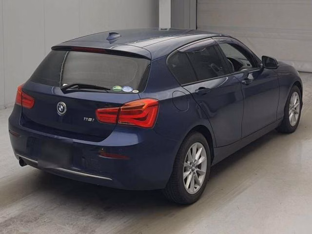 BMW 1-SERIES