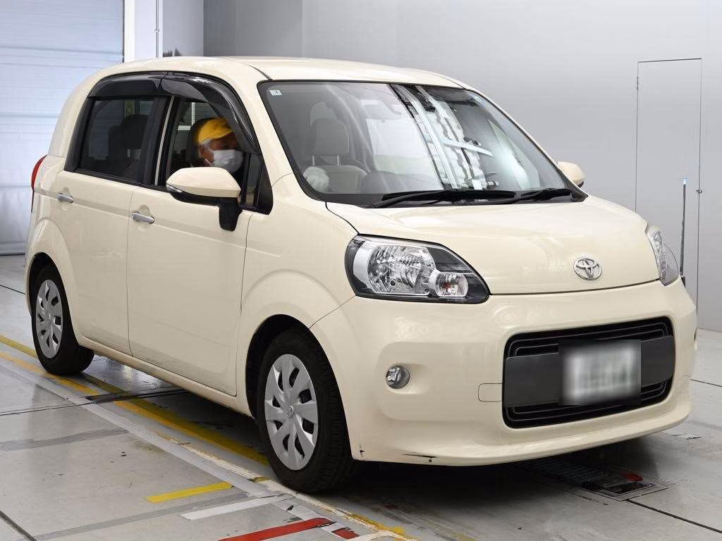 TOYOTA PORTE
