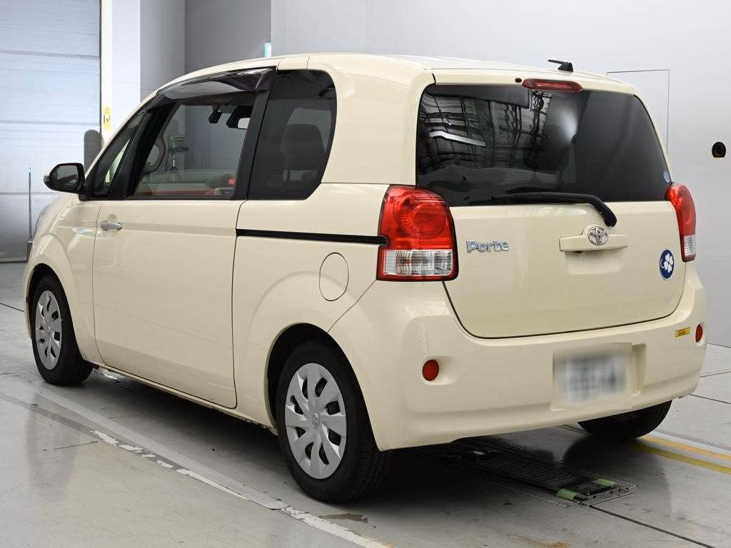 TOYOTA PORTE