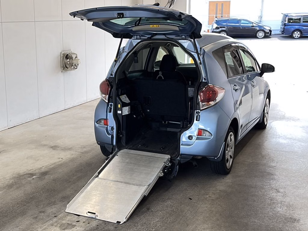 TOYOTA RACTIS