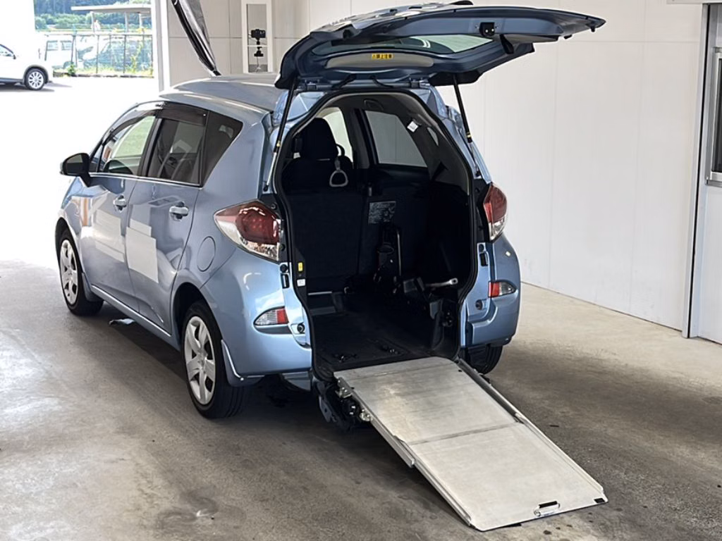 TOYOTA RACTIS