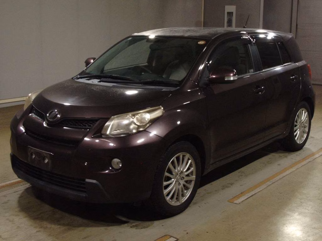 TOYOTA IST