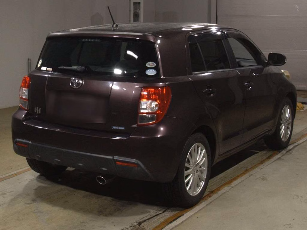 TOYOTA IST