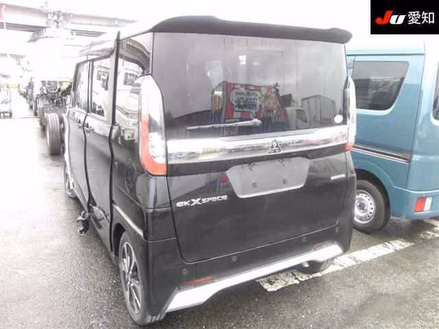 MITSUBISHI EK SPACE