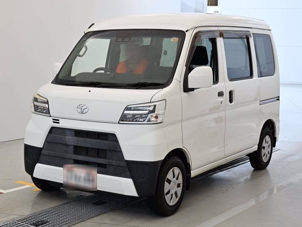 TOYOTA PIXIS VAN