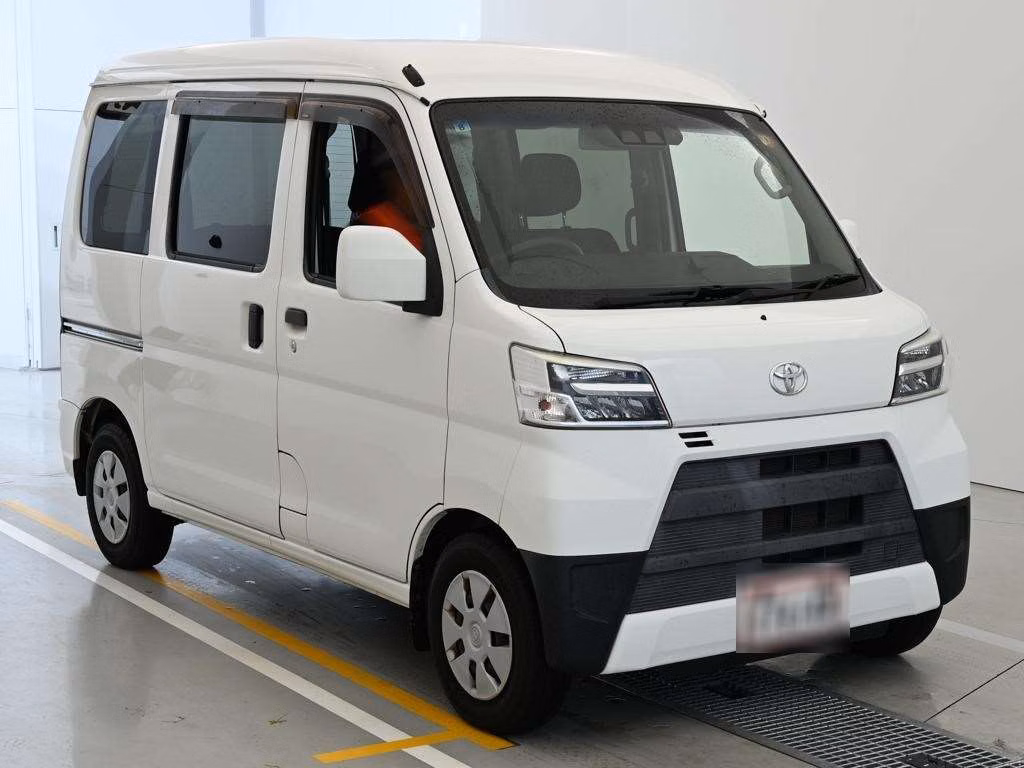 TOYOTA PIXIS VAN