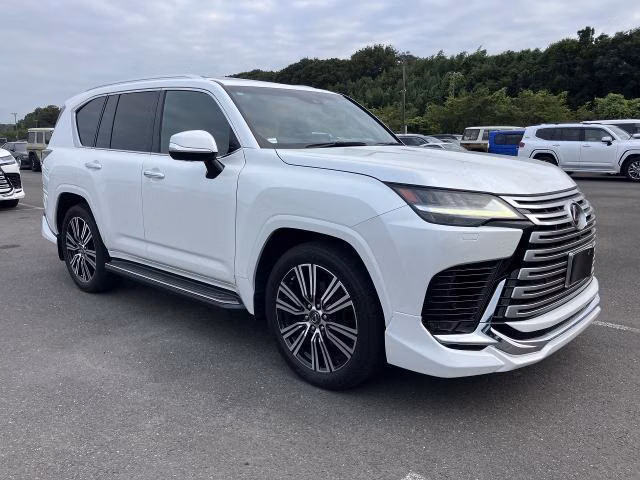 Lexus LX600