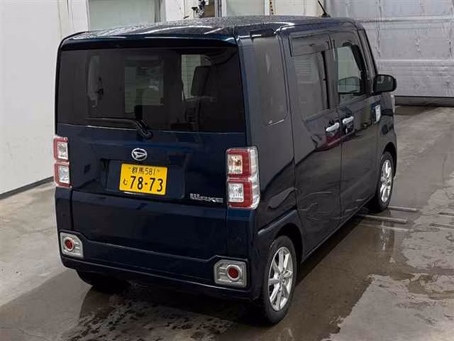 DAIHATSU WAKE