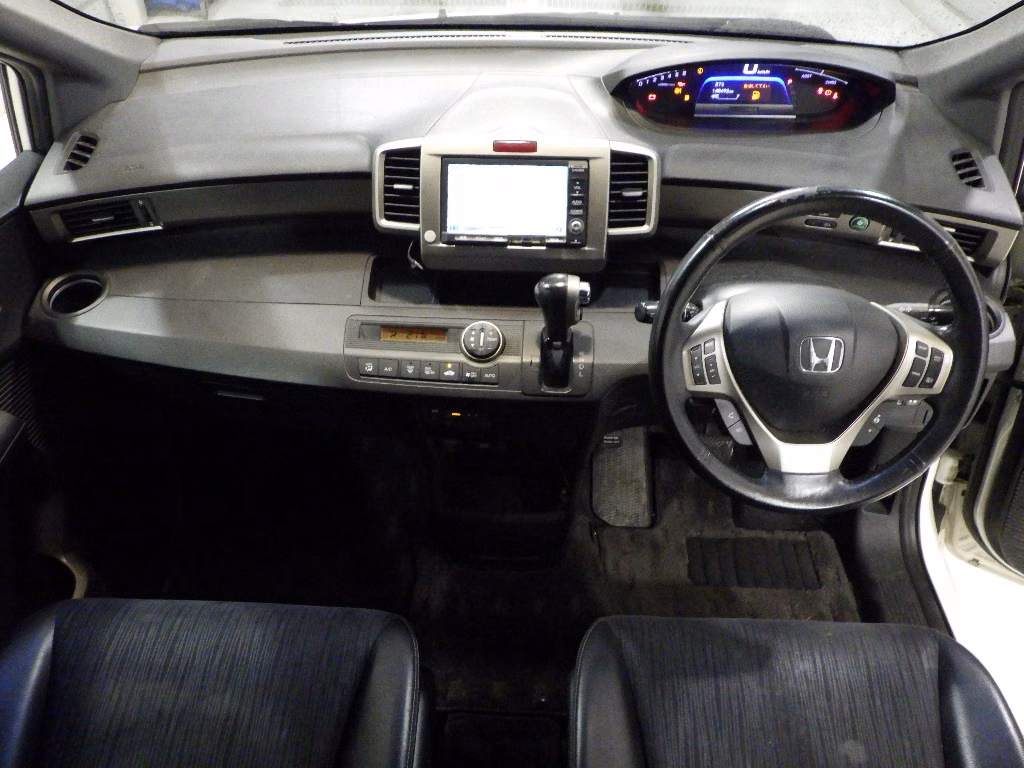 HONDA FREED SPIKE