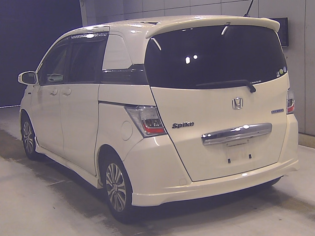 HONDA FREED SPIKE