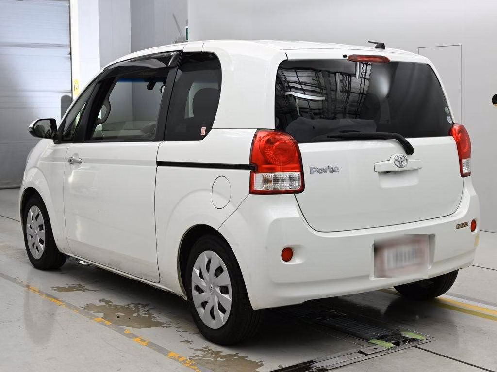 TOYOTA PORTE