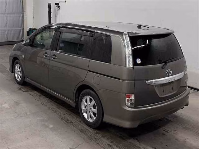 TOYOTA ISIS
