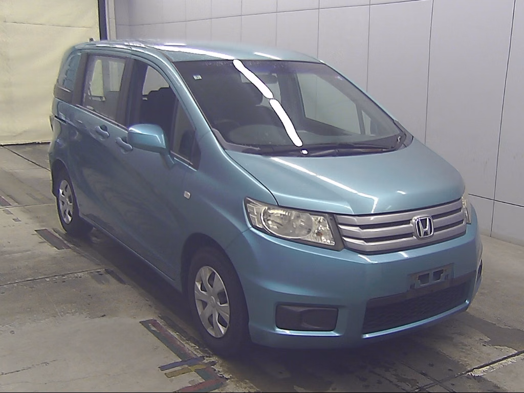 HONDA FREED SPIKE