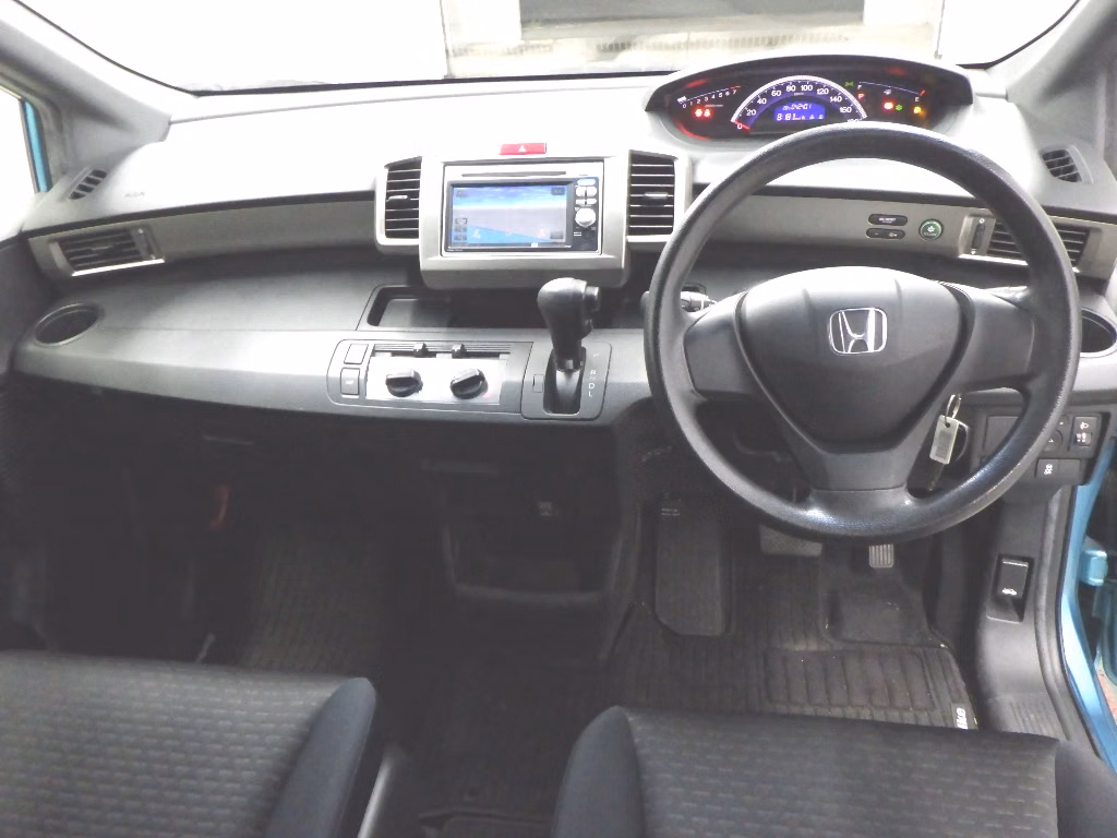 HONDA FREED SPIKE