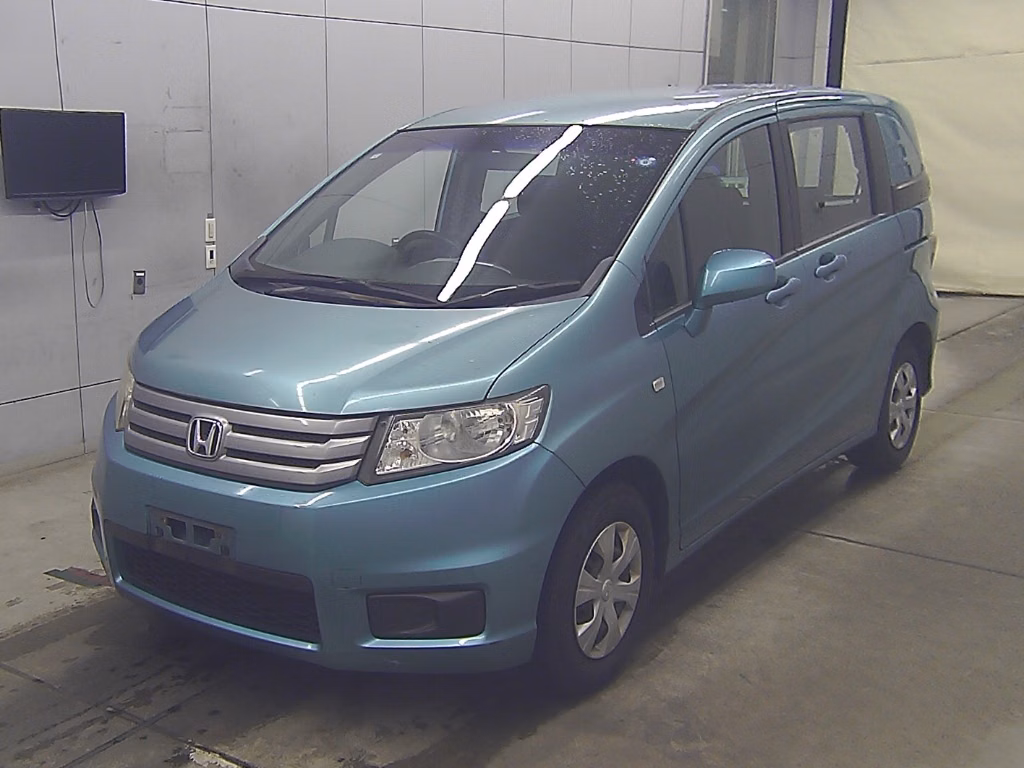 HONDA FREED SPIKE
