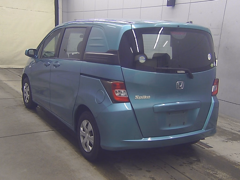 HONDA FREED SPIKE