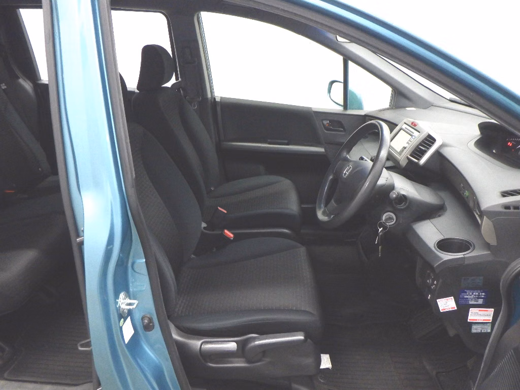 HONDA FREED SPIKE