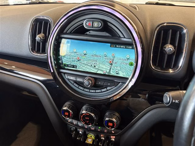 MINI CROSSOVER