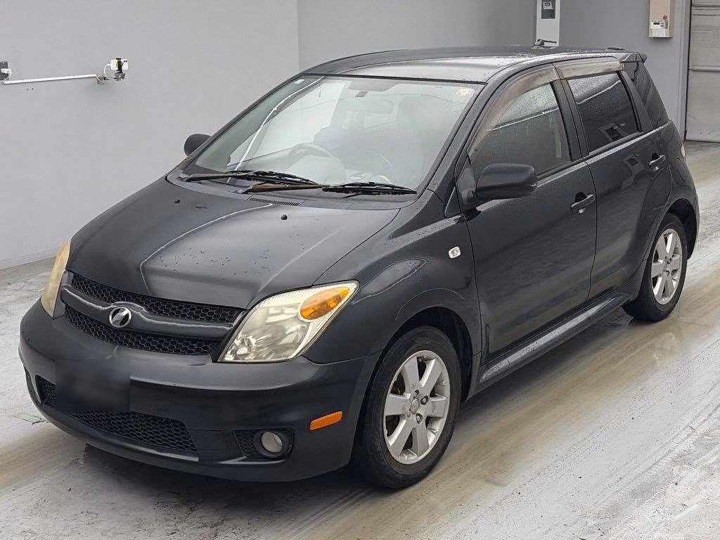 TOYOTA IST