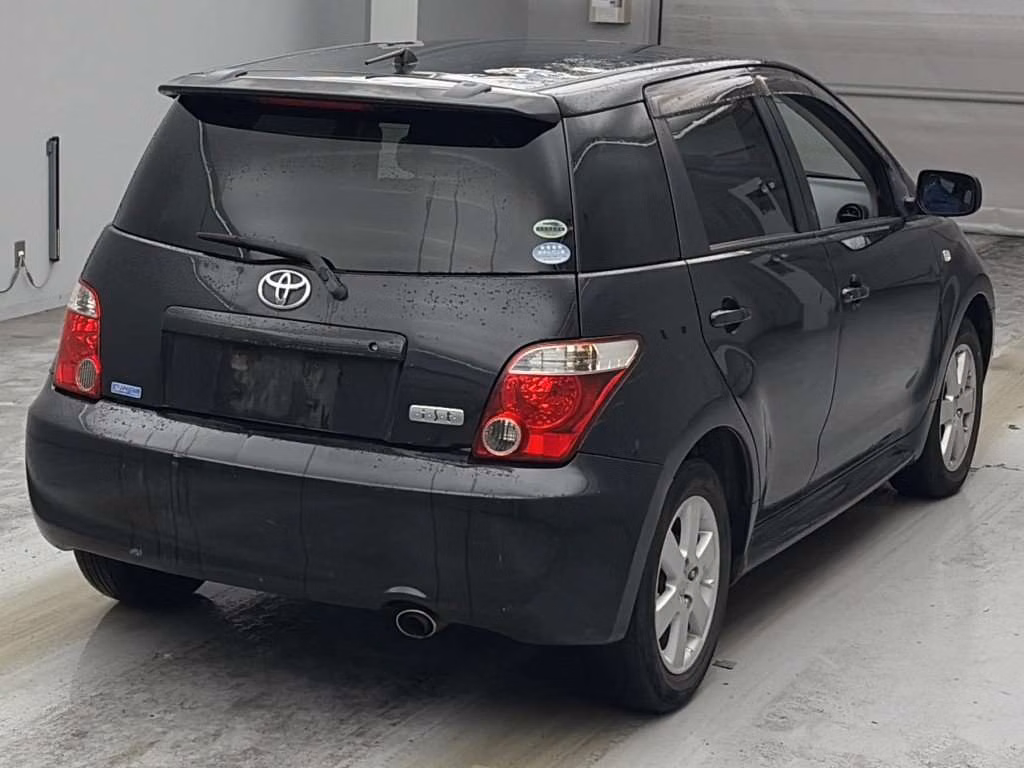 TOYOTA IST