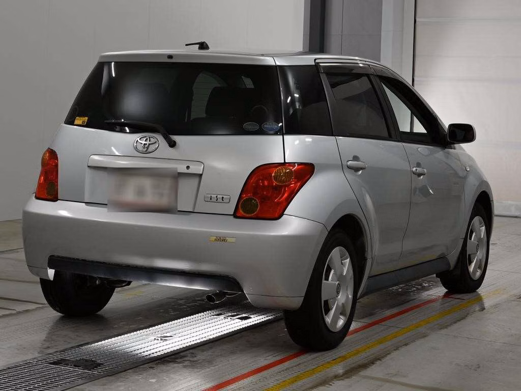 TOYOTA IST
