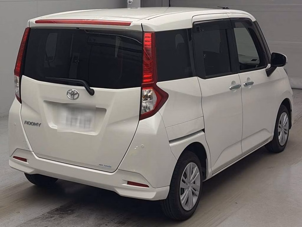 TOYOTA ROOMY