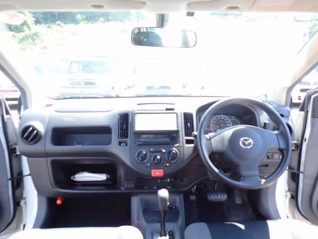 MAZDA FAMILIA