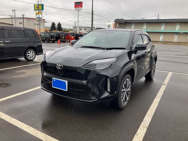TOYOTA YARIS CROSS