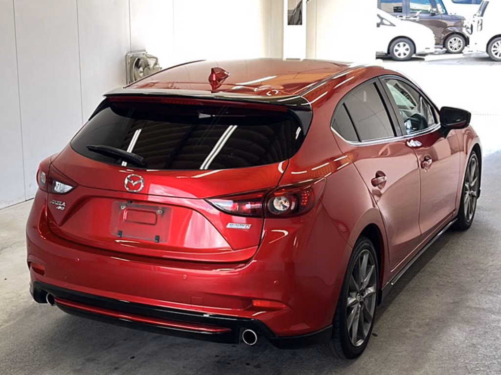MAZDA AXELA
