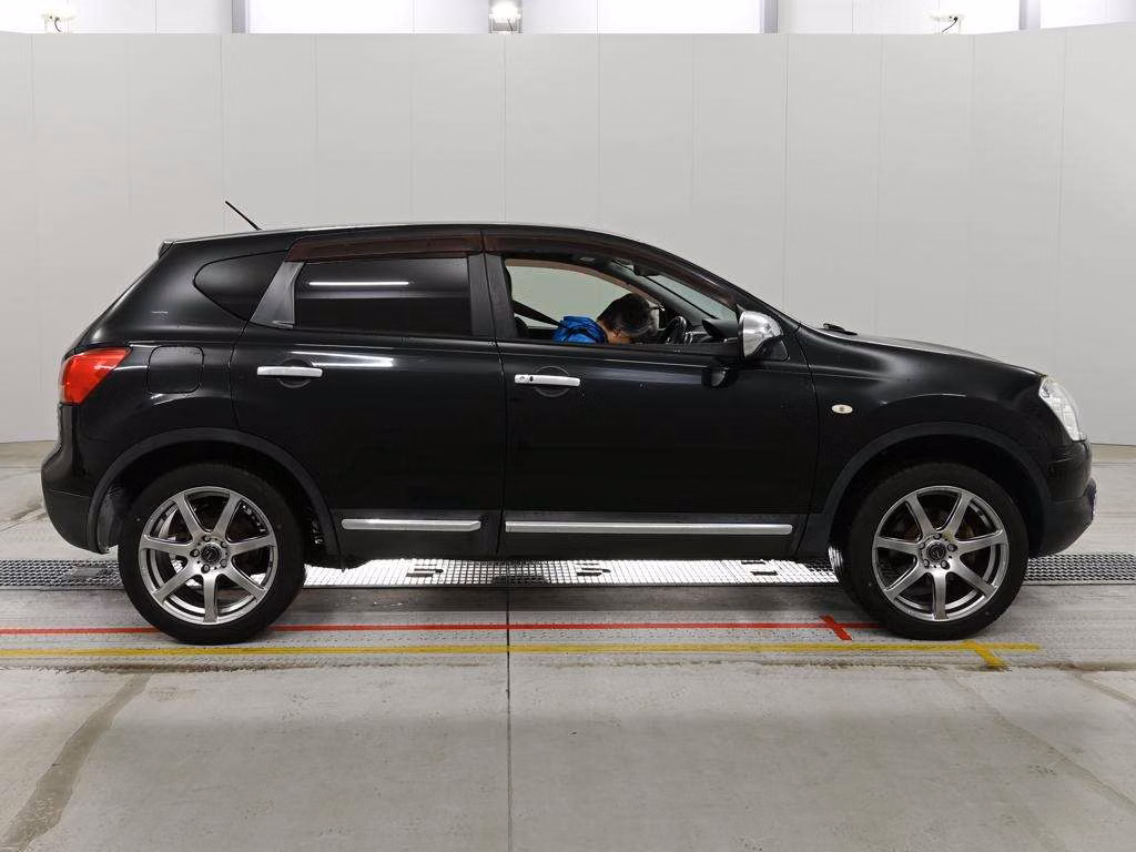 NISSAN DUALIS