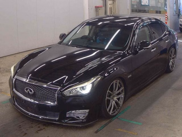 NISSAN FUGA