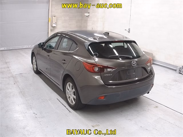 MAZDA AXELA
