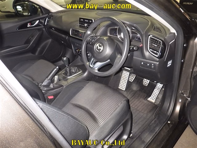 MAZDA AXELA