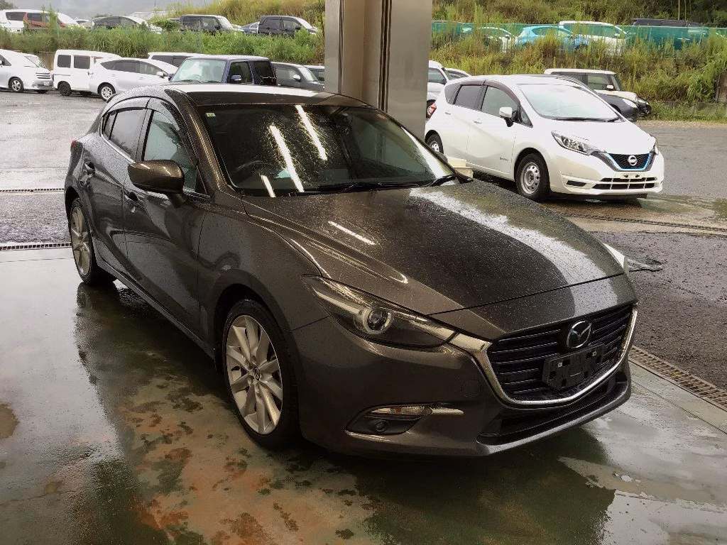 MAZDA AXELA