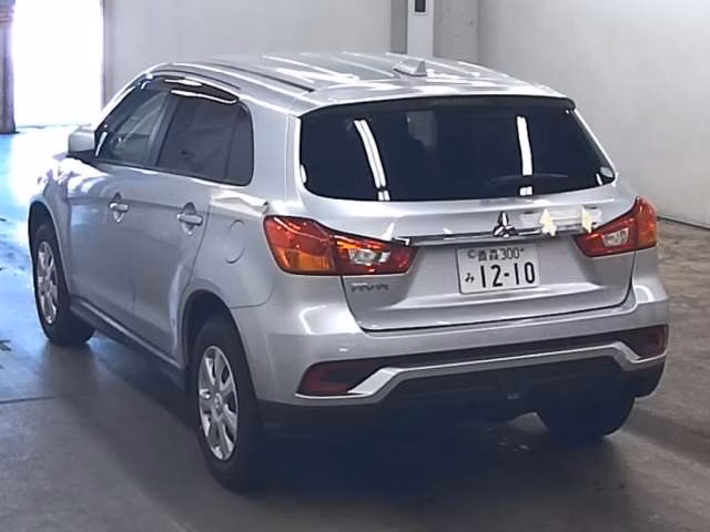 MITSUBISHI RVR