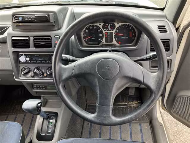 MITSUBISHI PAJERO MINI