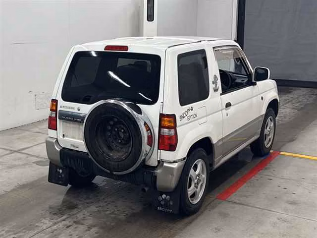 MITSUBISHI PAJERO MINI