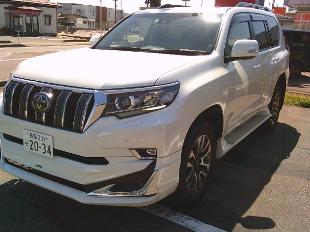 TOYOTA LAND CRUISER PRADO