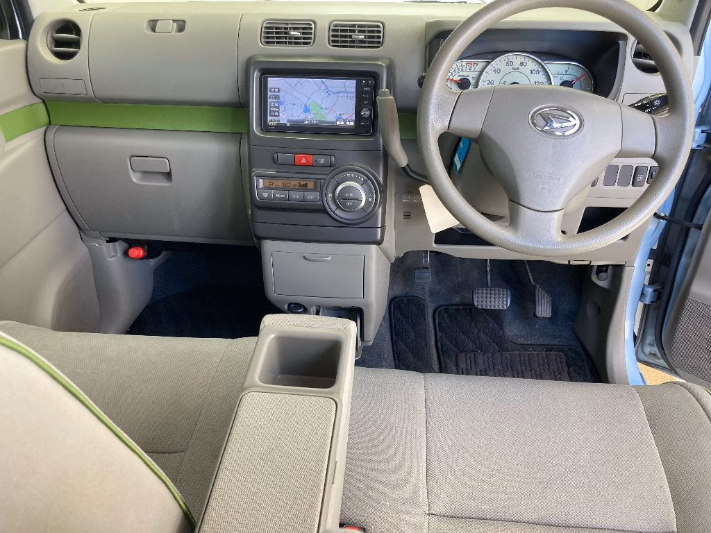 DAIHATSU MOVE CONTE
